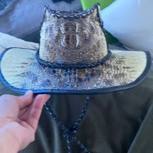 A NWOT Unisex Genuine Alligator hat/ sun hat X-small fits kids size